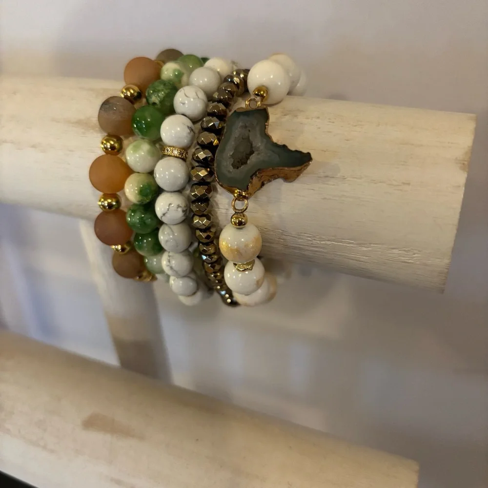 Handmade Gemstone Bracelet Stack Set of 5 NWT Jade Howlite Agate
